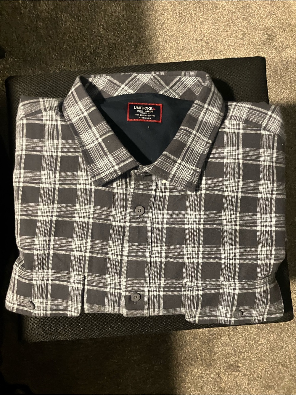 UNTUCKit Men's Charcoal and White Plaid Button-Down Shirt